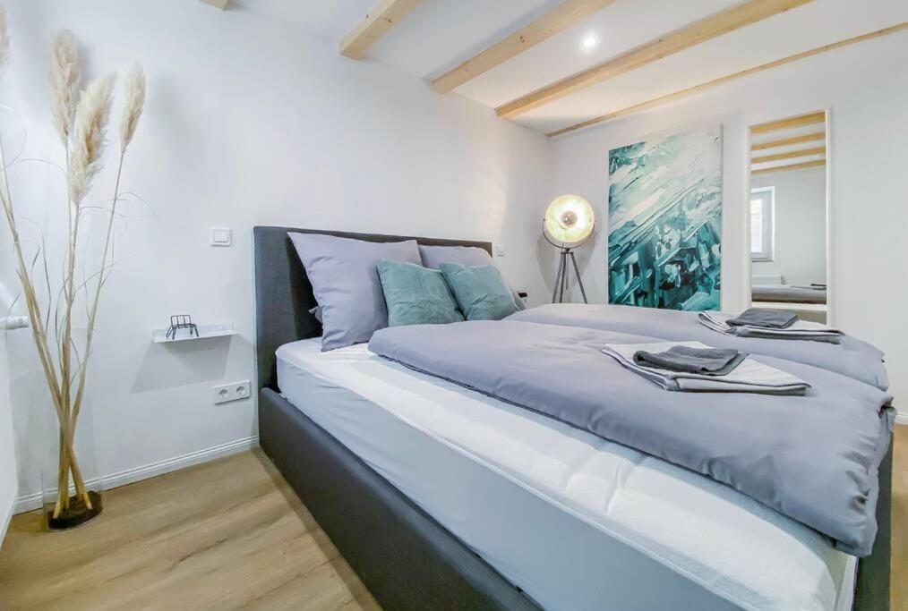 Stylisches Apartment Mit Terrasse In Der Altstadt Von Donauwörth Dış mekan fotoğraf